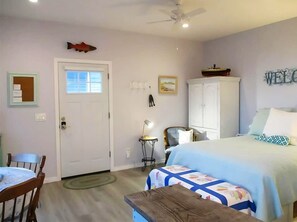 1 chambre, fer et planche à repasser, Wi-Fi, draps fournis