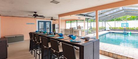 Piscine extérieure, piscine chauffée