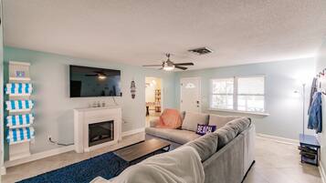 Smart TV, lareira, videogames, pebolim