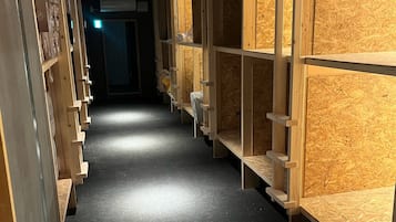 Dortoir Partagé | Coffres-forts dans les chambres, Wi-Fi gratuit