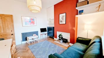 TV, stereo, offices