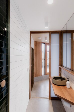 Interior - Little Brick Cottage (South Hobart)