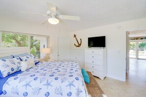 House (3 Bedrooms) | Interior - Walk to Beach: Waterfront Home in Marathon! (Marathon)