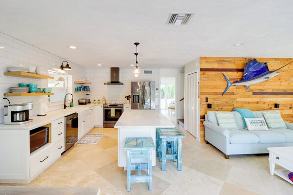House (3 Bedrooms) | Interior - Walk to Beach: Waterfront Home in Marathon! (Marathon)