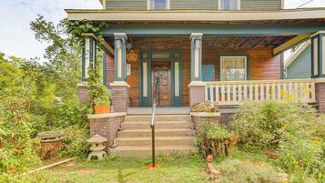 House (3 Bedrooms) | Front of property