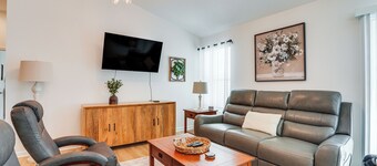 Screened Lanai: New-build Home in The Villages!