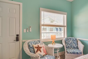 Apartment (0 Bedroom) | Interior - Madeira Beach Studio: Walk to John's Pass! (Madeira Beach)