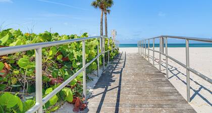 Madeira Beach Studio: Walk to John's Pass!