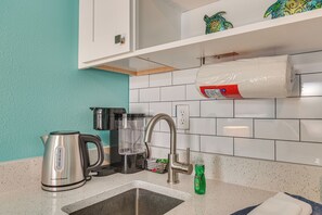 Apartment (0 Bedroom) | Interior - Madeira Beach Studio: Walk to John's Pass! (Madeira Beach)