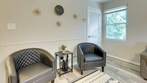 Interior - Updated Rental < 15 Mi to Talladega Superspeedway! (Talladega)