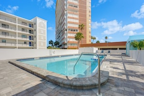 Apartment (0 Bedroom) | Interior - Beachfront Condo: Redington Shores Retreat! (Redington Shores)