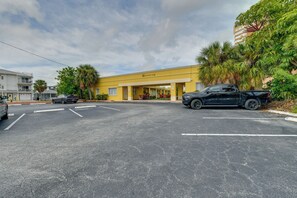 Apartment (0 Bedroom) | Interior