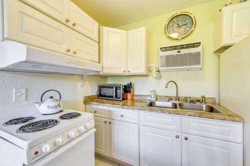 Beachfront Condo: Redington Shores Retreat!