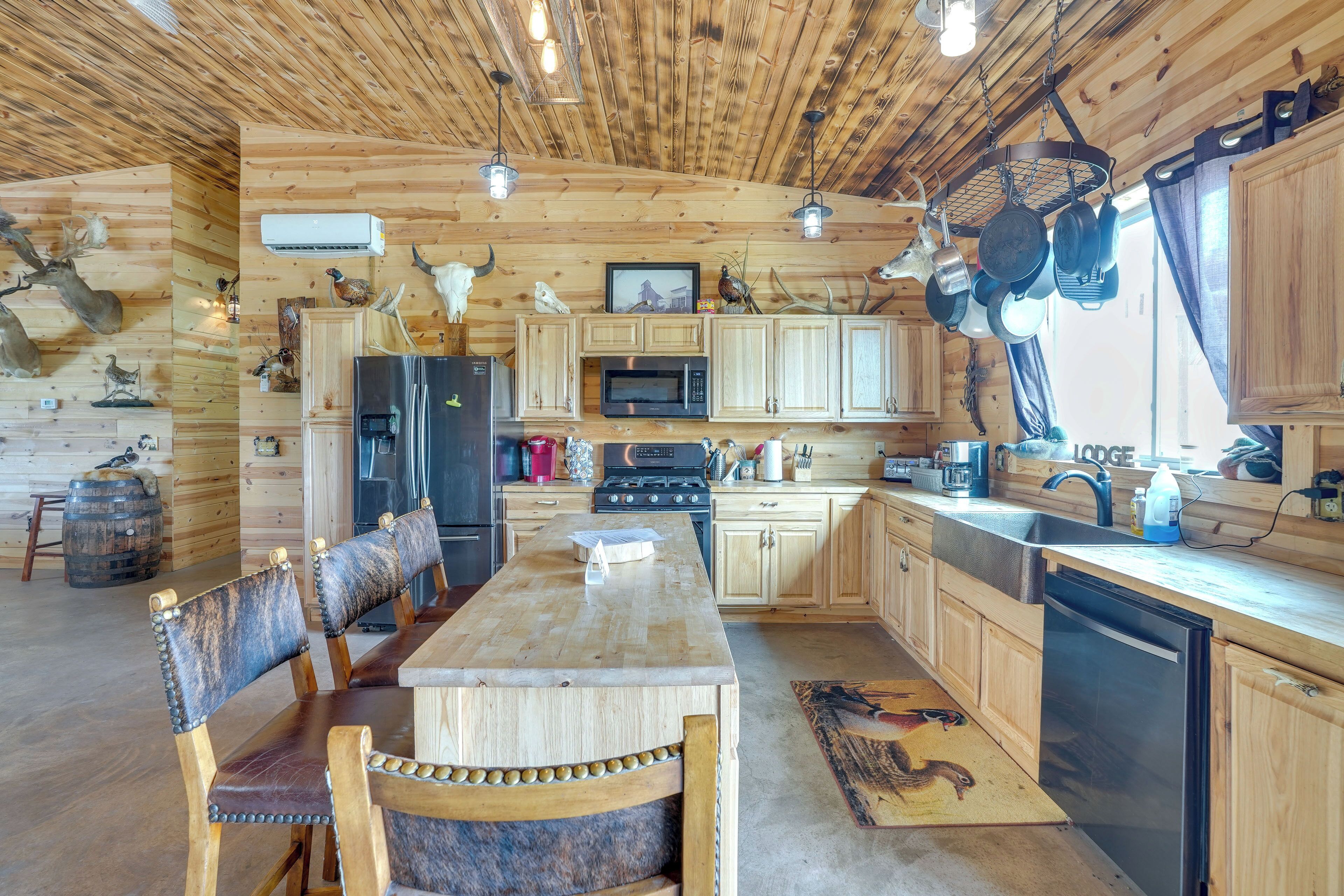 House (3 Bedrooms) | Interior