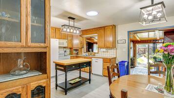 Cottage (3 Bedrooms) | Interior