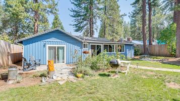 Cottage (3 Bedrooms) | Front of property