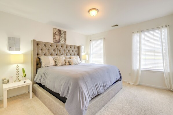 House (5 Bedrooms) | Interior - Spacious Family Home Near Atlanta! (Fairburn)