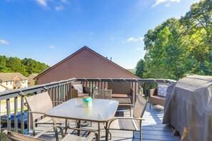 House (5 Bedrooms) | Interior - Spacious Family Home Near Atlanta! (Fairburn)