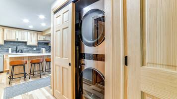 Apartemen (3 Bedrooms) | Interior