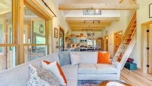 House (2 Bedrooms) | Interior - 'sunset House' Greensboro Forest Escape & Fire Pit (Stannard)