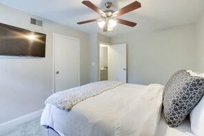 Interior - Talladega Rental < 15 Mi to Superspeedway & River! (Talladega)