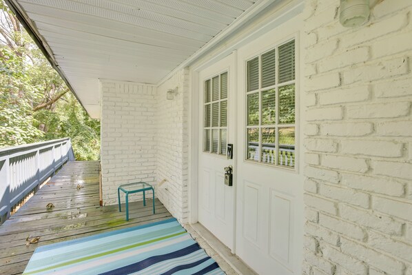 Interior - Talladega Rental < 15 Mi to Superspeedway & River! (Talladega)