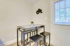 Interior - Talladega Rental < 15 Mi to Superspeedway & River! (Talladega)