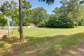 Interior - Talladega Apartment ~ 14 Mi to Superspeedway! (Talladega)