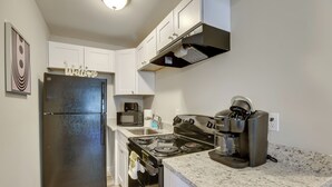 Interior - Talladega Apartment ~ 14 Mi to Superspeedway! (Talladega)