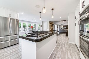 Villa (4 Bedrooms) | Interior