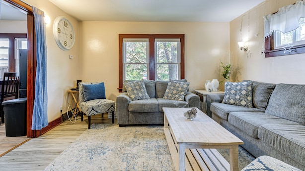 Interior - Apartment > 1 Mi to Buffalo Botanical Gardens! (Buffalo)