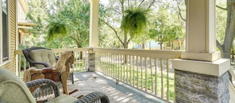 Historic Cathedral Hill Unit w/ Shared Backyard!