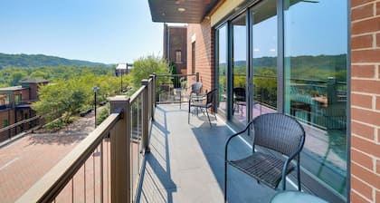 Pet-friendly Lynchburg Condo: Balcony w/ Views!