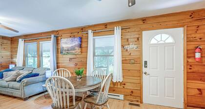 Cabin w/ Hot Tub, Near Smoky Mountains Natl Park!