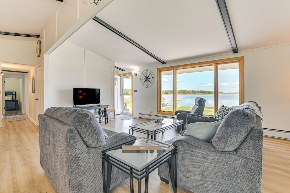 Lake Huron Waterfront Escape: Kayak, Fish & Swim - Raber Township, MI