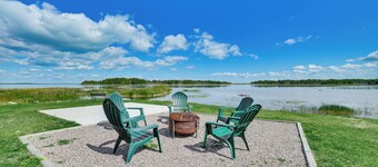 Serene Lake Huron Gem w/ Fishing Dock!