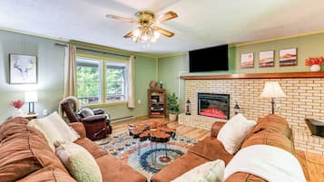 Cottage (2 Bedrooms) | Interior