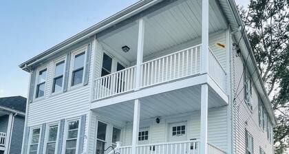 A 2-bedroom apartment with WiFi and AC in a safe and kid friendly neighborhood