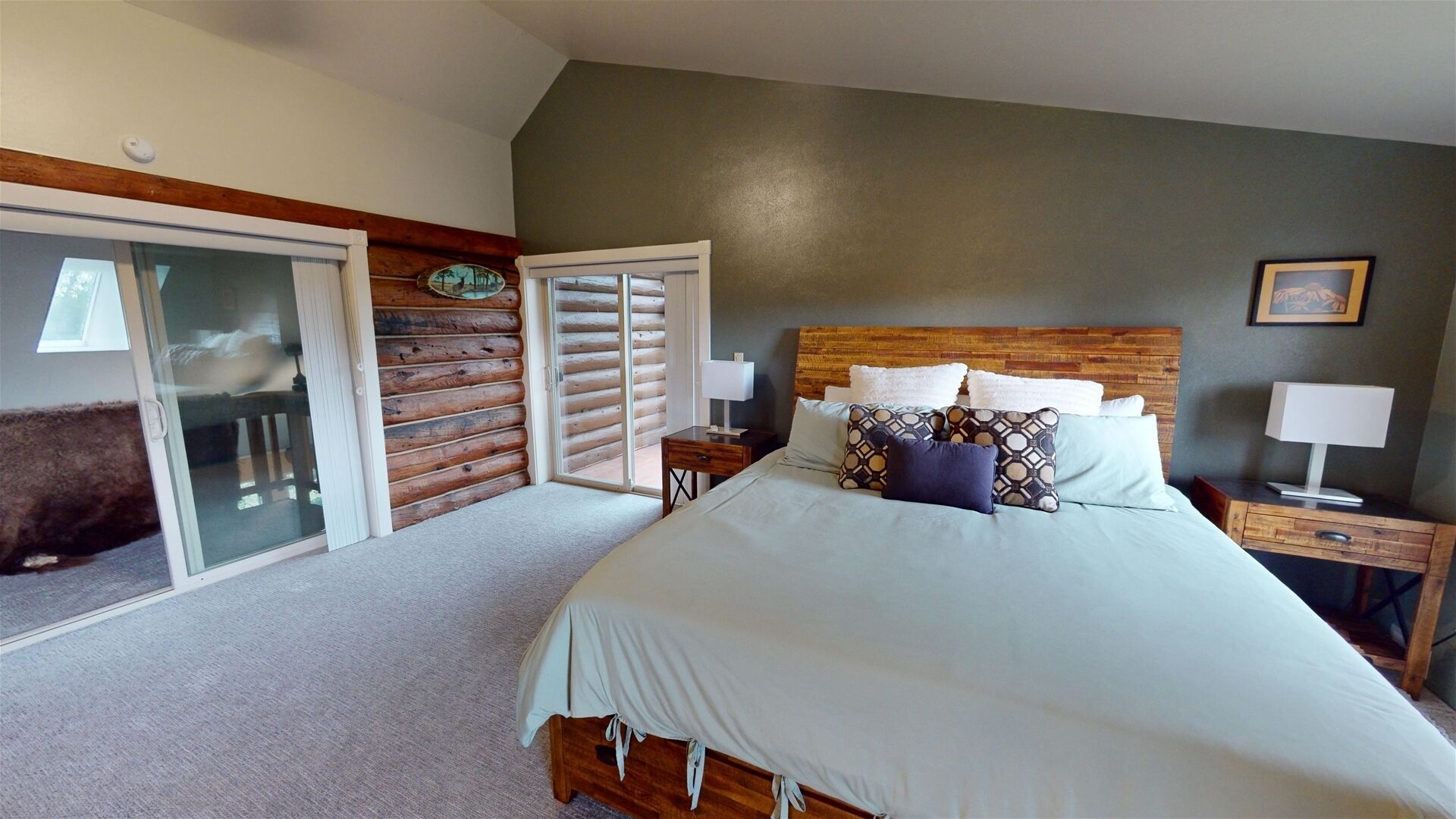 5 bedrooms, travel cot, Internet, bed sheets