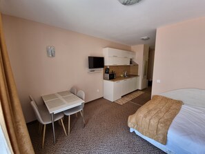 1 Schlafzimmer, Bügeleisen/Bügelbrett, WLAN, Bettwäsche