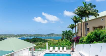 Spacious ideal 3-bedroom Condo in amazing Falmouth Harbour with Pool, Wi Fi, AC