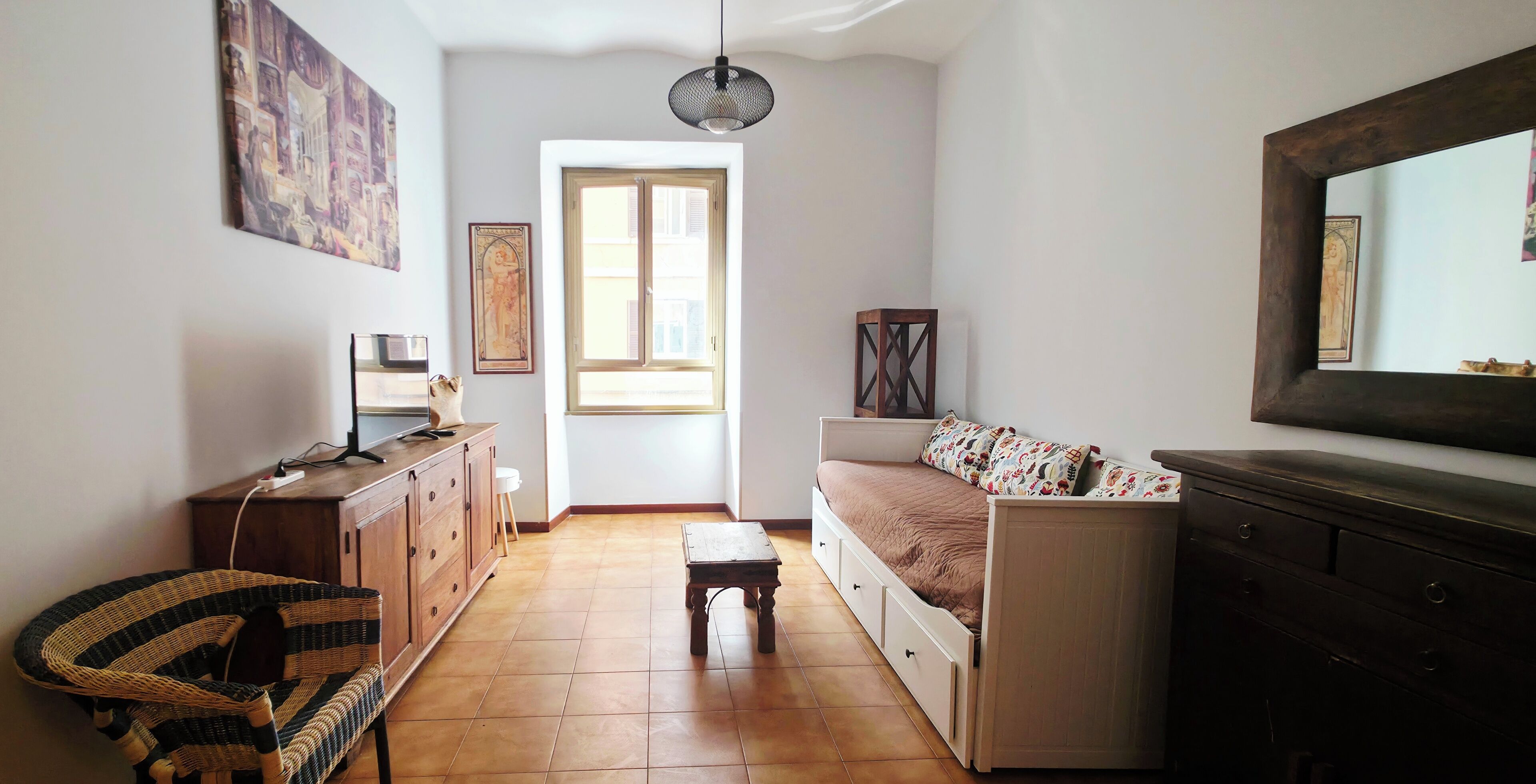 Apartamento urbano, ar-condicionado, vista para a cidade | Área de estar