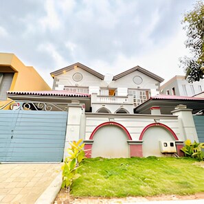 Fachada da propriedade