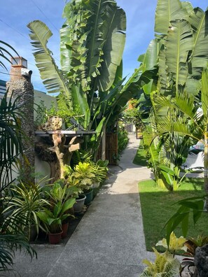 Exterior - The Hat Trick Hostel (Moalboal)