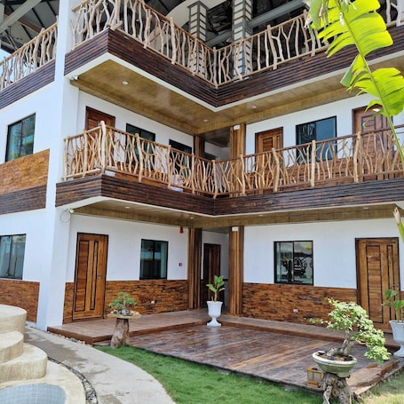 Fachada de la propiedad