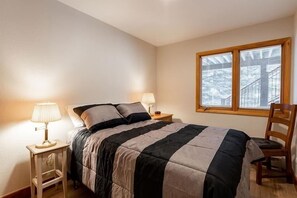 Townhouse, 3 soverom | 3 soverom og wi-fi (inkludert)