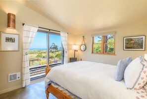 House, Multiple Beds, Hot Tub, Ocean View (Sea Pebble) | 3 bedrooms, individually decorated, individually furnished, desk
