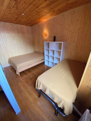 2 bedrooms