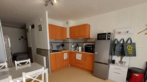 Fridge, microwave, oven