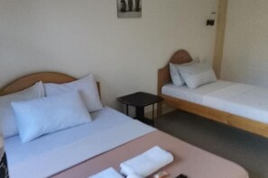 Schallisolierte Zimmer, Bügeleisen/Bügelbrett